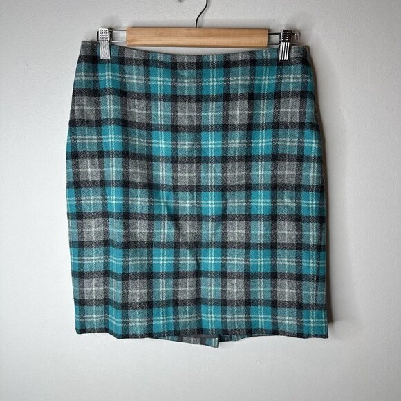 Talbots Dresses & Skirts - TALBOTS Women’s Blue and Black Plaid Lined A Line Wool Blend Zip Skirt Size 6P